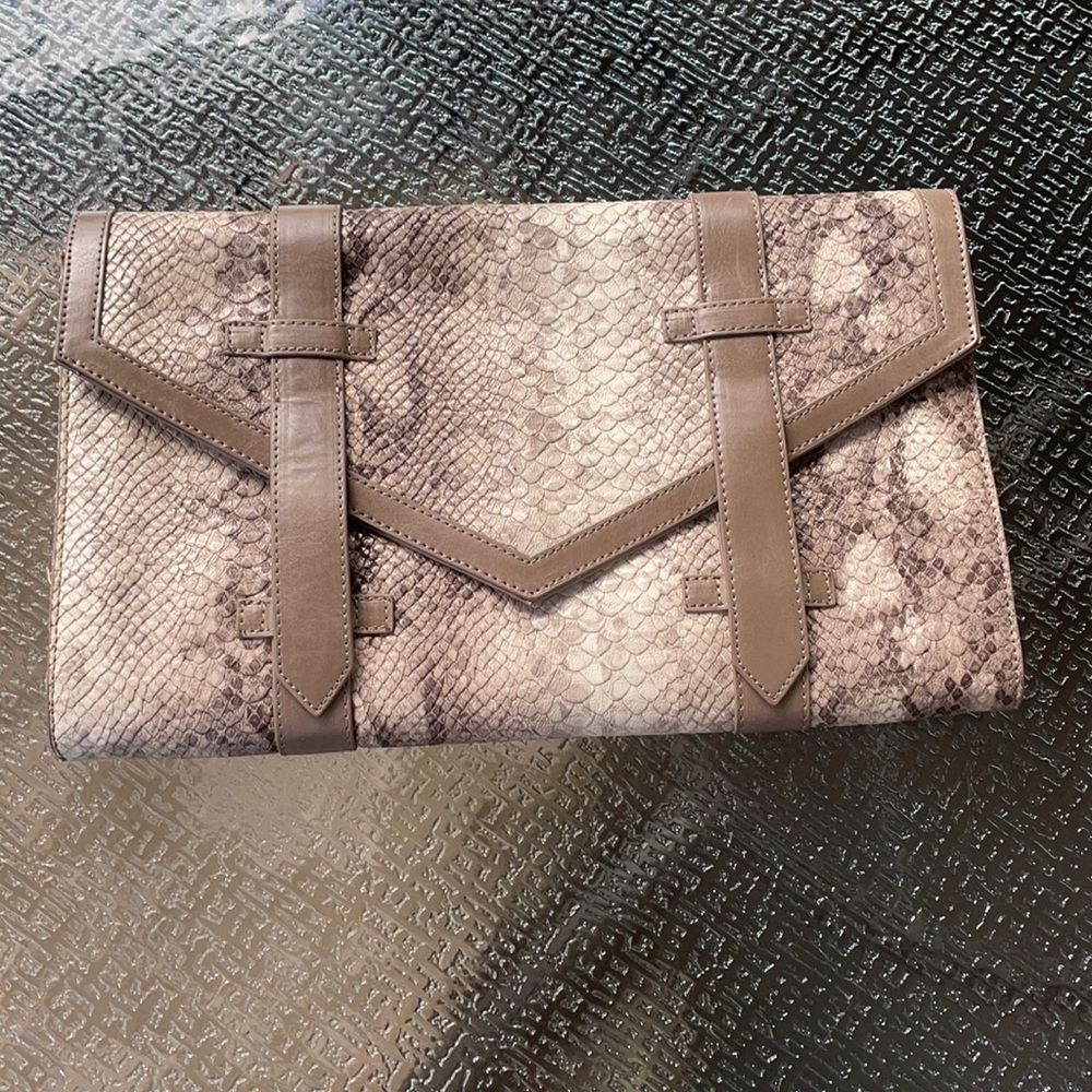 Shiraleah snake skin clutch - Picture 3 of 12